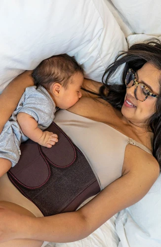 Shortie Postpartum Belly Wrap for Shorter Torsos